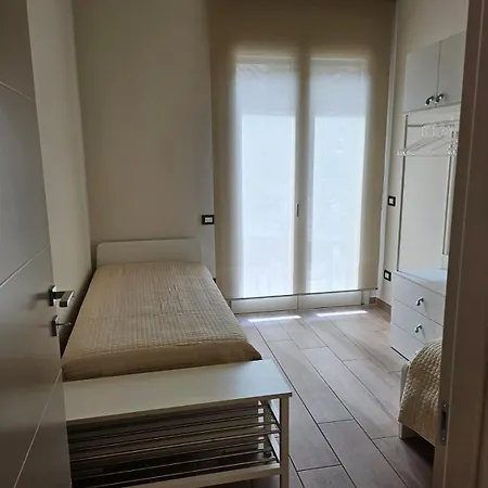 Semesterbostad Paradise House *